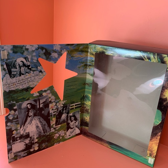 Barbie as Scarlett O'Hara - Picture 3 of 3